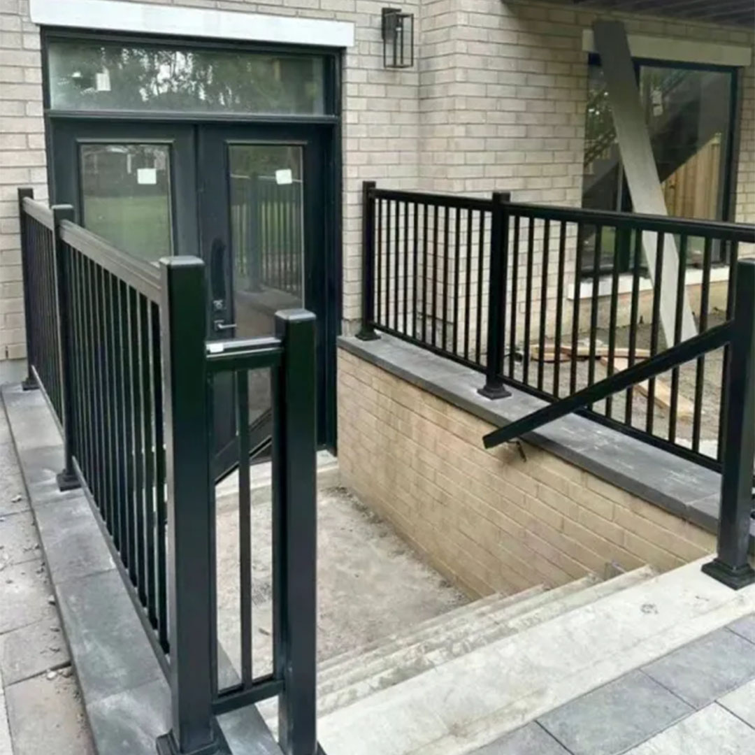 Aluminum Fence Guardrails - Image 4